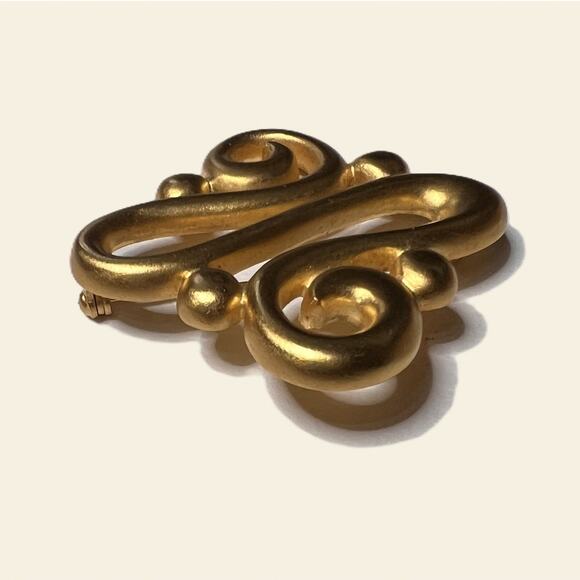 Gold Sculptural Swirl Brooch — Unsigned Givenchy Style (Vintage) - Picture 3 of 5